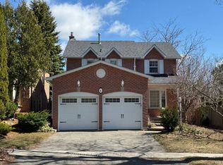 4 Mendys Frst, Aurora, ON