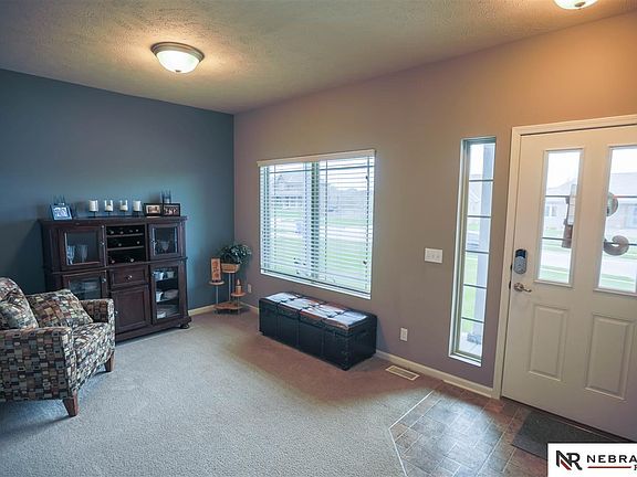 2nd image of 2105 Oriole Dr
