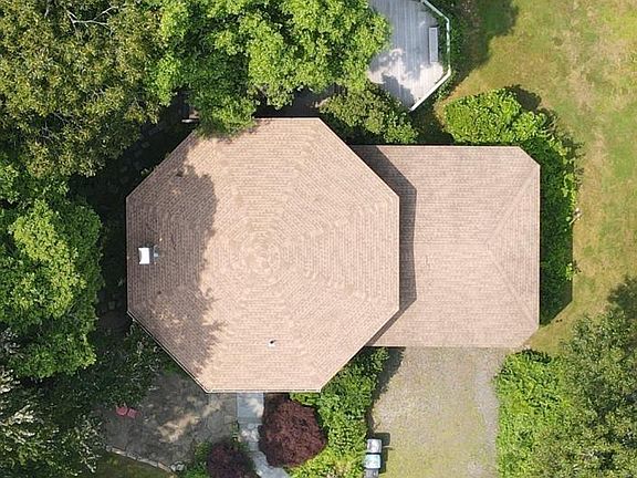 5th image of 25 Coachman Pike