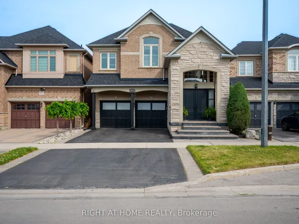 4789 Thomas Alton Blvd, Burlington, ON L7M 0K4