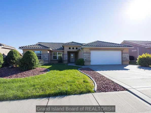 607 W 35th St, Hastings, NE 68901