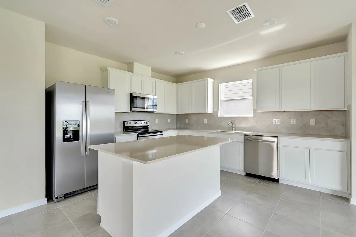 Building Photo - 7750 Syracuse Dr
