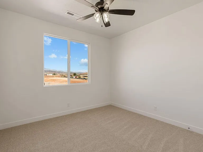 2433 Patricia Dr — Photo 28
