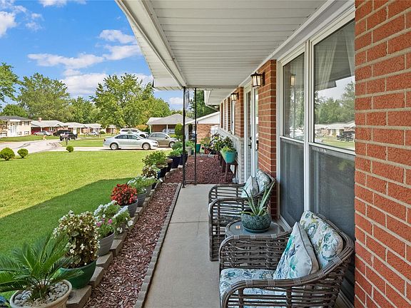4th image of 3536 Glen Arbor Dr
