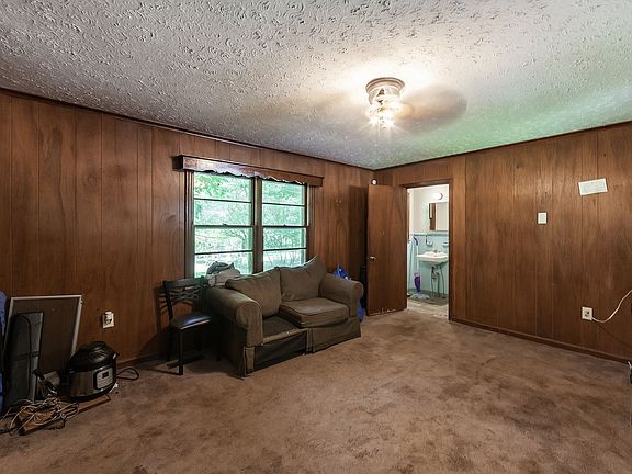 2nd image of 3100 Mitchell St