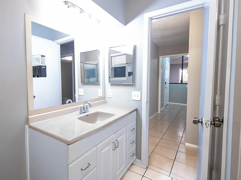 6542 Bridgegate Dr — Photo 19