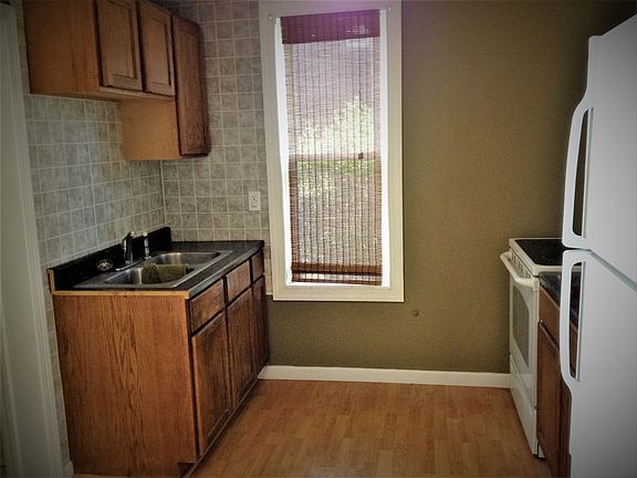 4th image of 323 W Shafer Ave