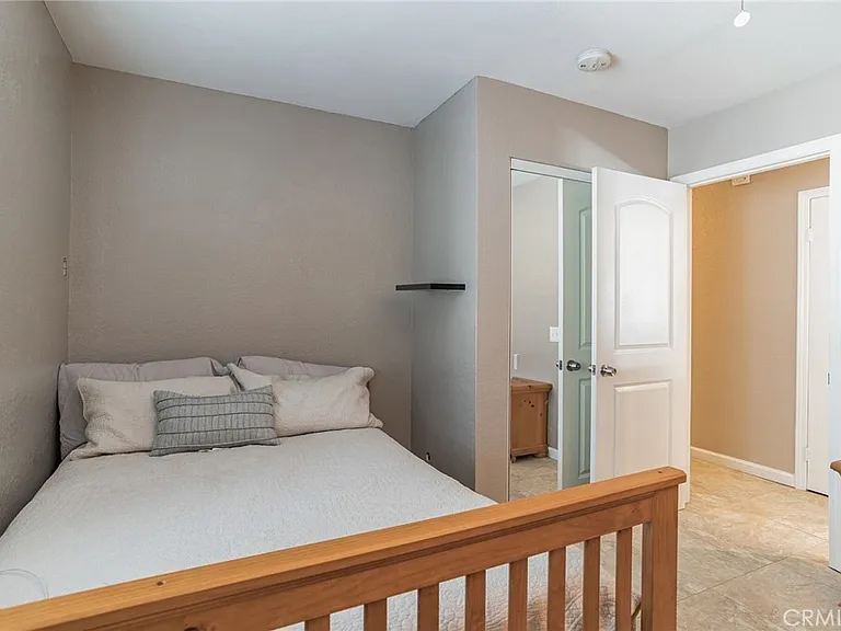 27350 Melanita Dr — Photo 22