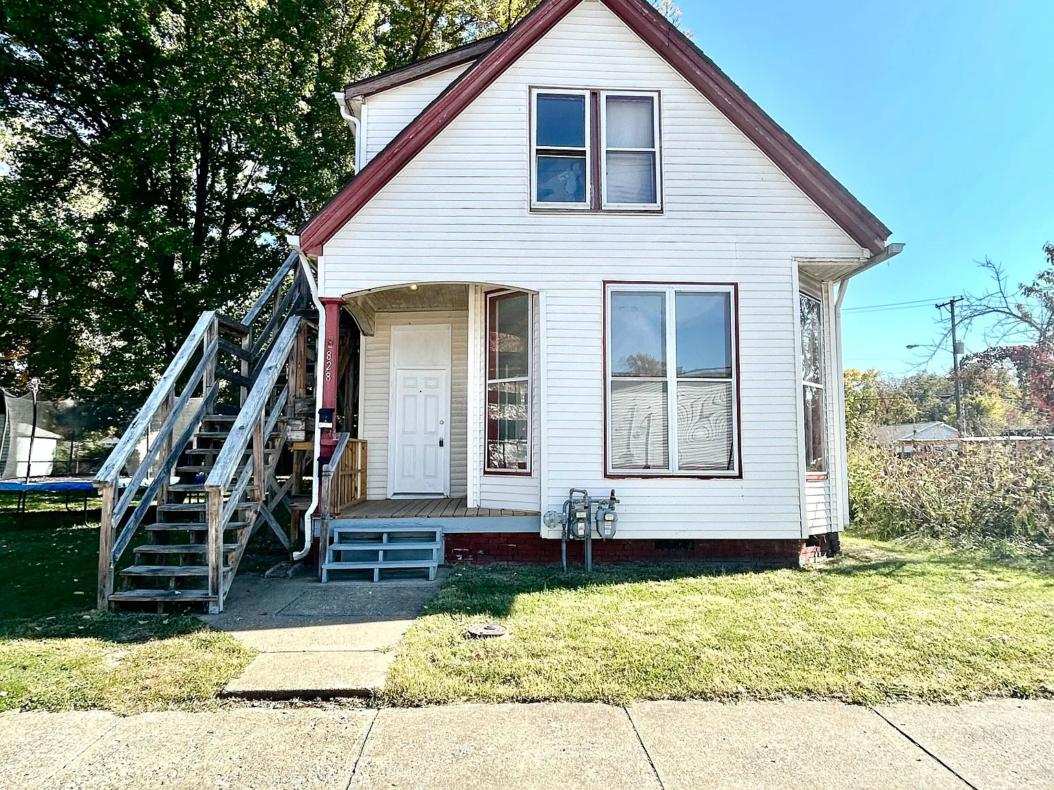 3 bed, $950 — Photo 1