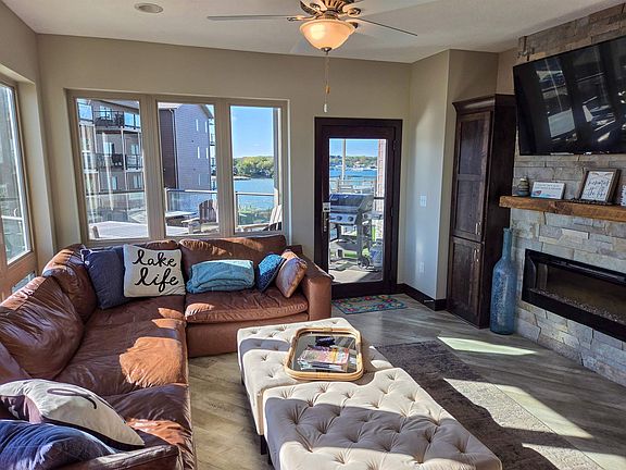 2nd image of 580 Linden Dr #203