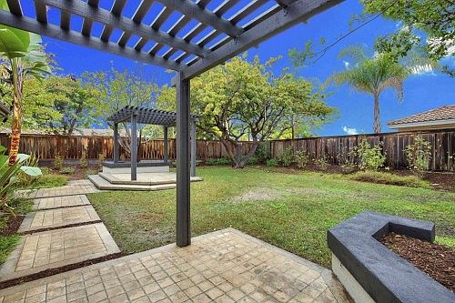 2nd image of 601 Cantara Ln