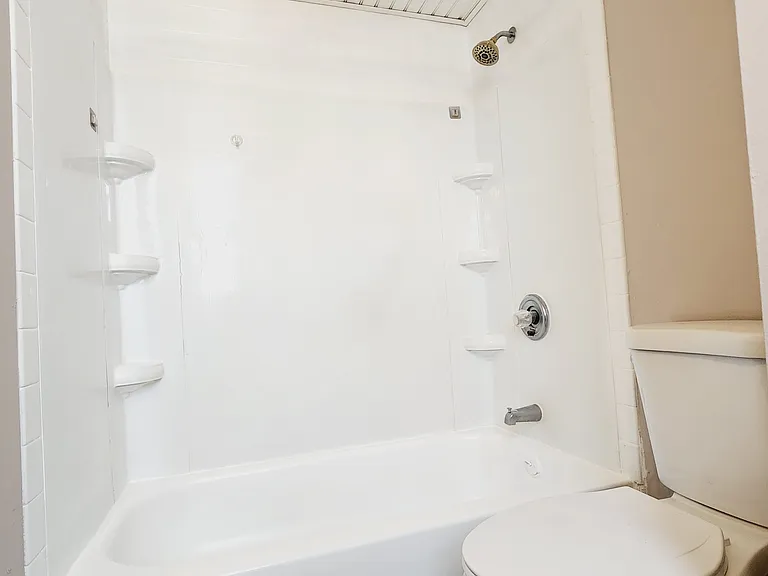67 W 21st St #3 — Photo 6