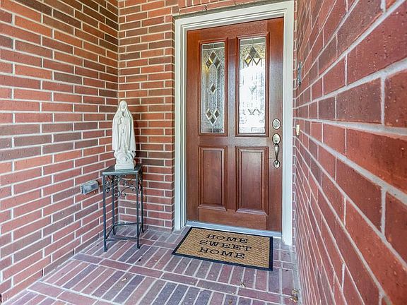 2nd image of 27511 Wade Springs Ct
