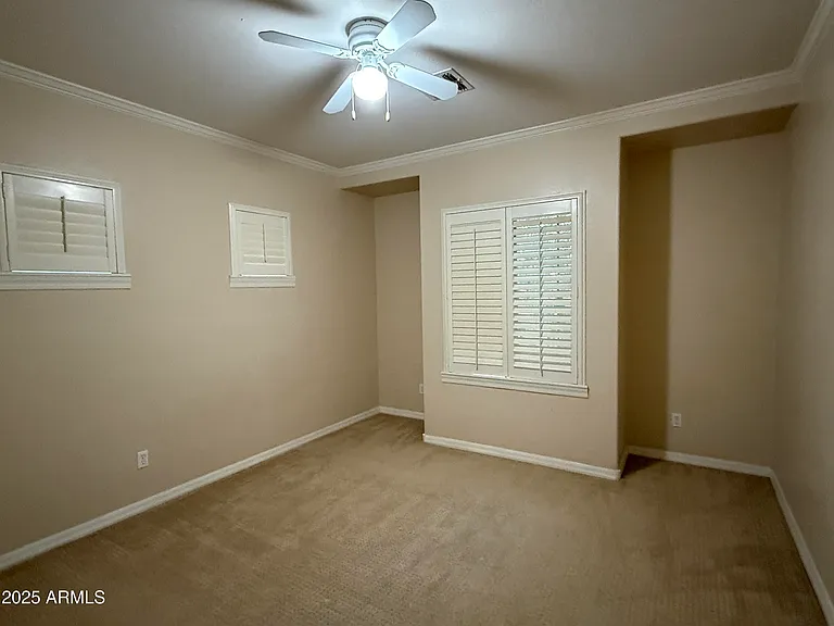 642 E Torrey Pines Pl — Photo 23