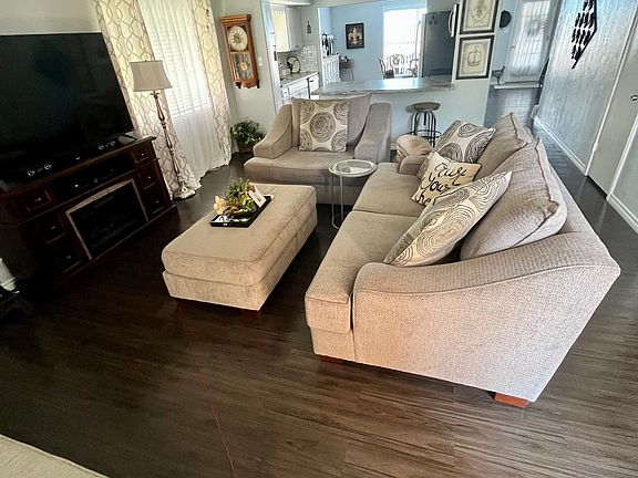 2nd image of 6288 Afton Ln