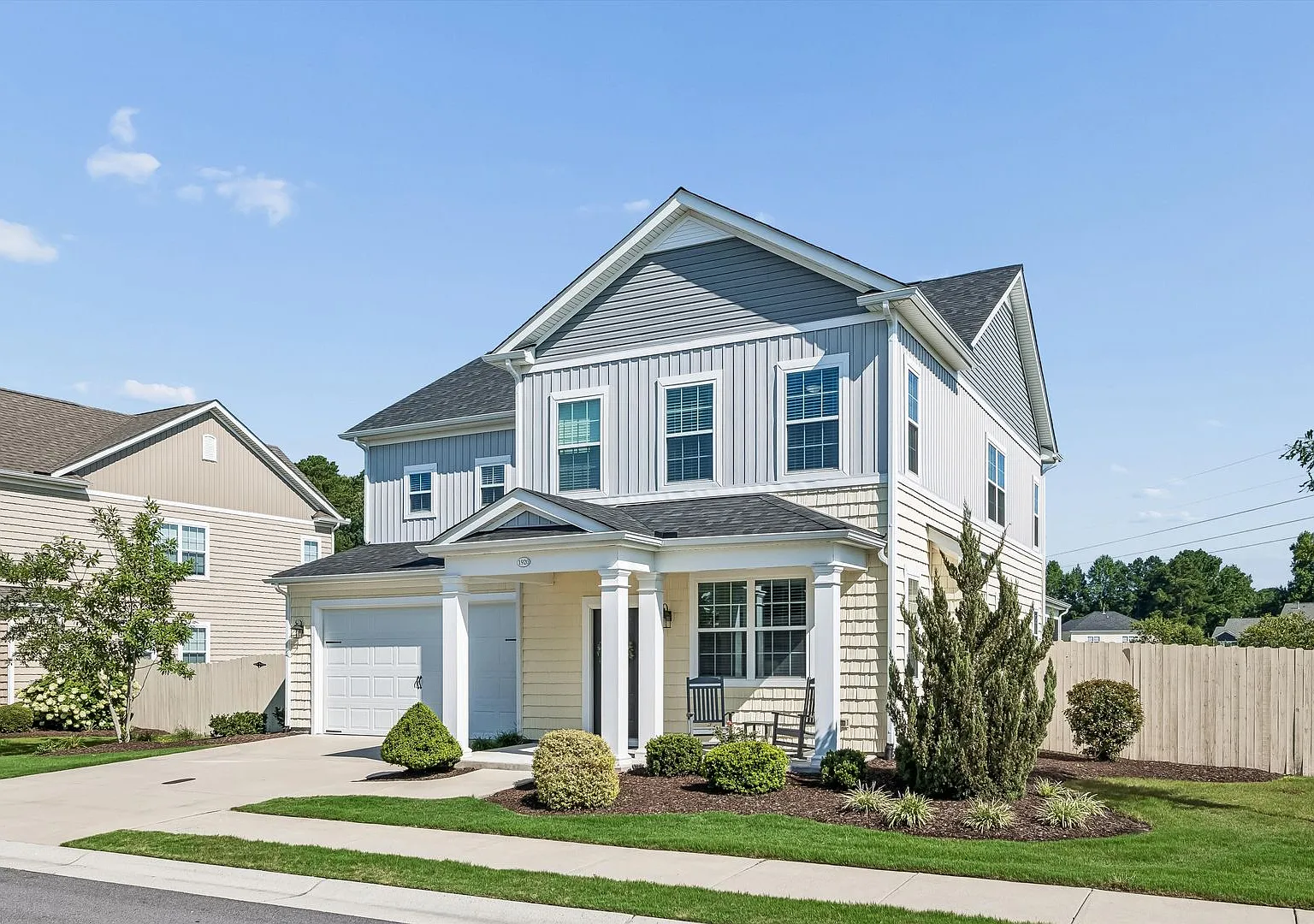 Almost NEW 5 bedroom home in Hickory Manor! Available 9/1 — Photo 3