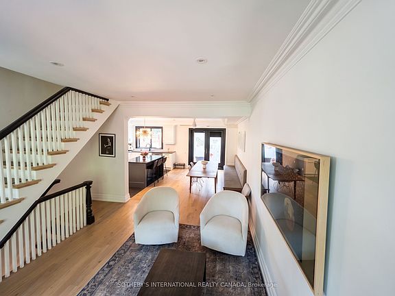 3rd image of 21 Hillcrest Ave