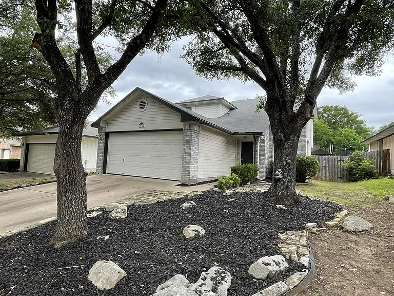 9236 Vigen Cir — Photo 2