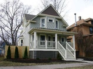 1017 Clarence Ave, Oak Park, IL 60304