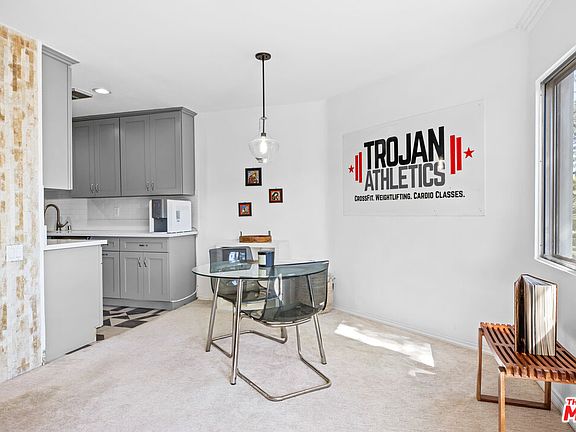 5th image of 2345 Roscomare Rd APT 302