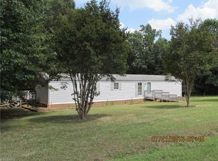 153 Forest Pond Dr, Browns Summit, NC 27214