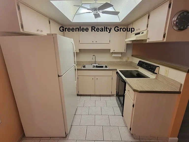6141 Chesham Dr #8 — Photo 9