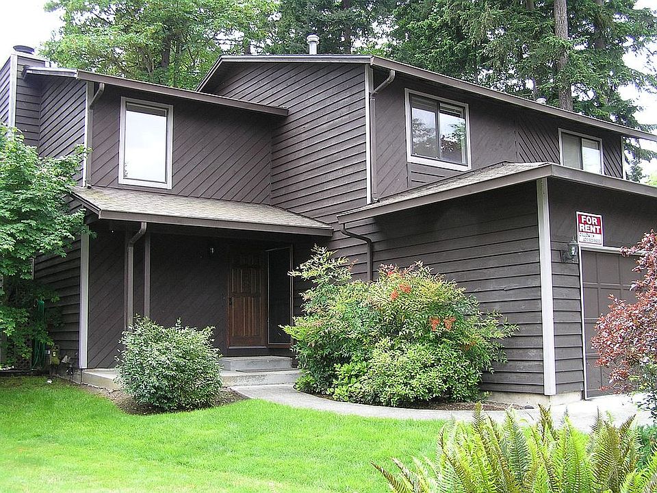 Bellevue Townhome For RENT