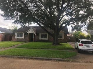 8819 Rowan Ln, Houston, TX 77036
