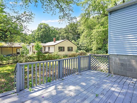 4th image of 85 Bircham St