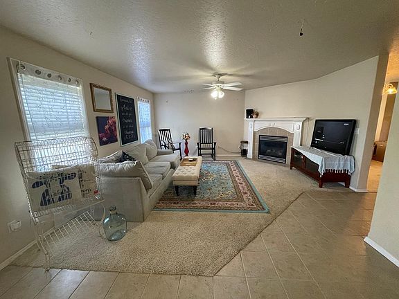 5th image of 1387 E Red Rock Dr