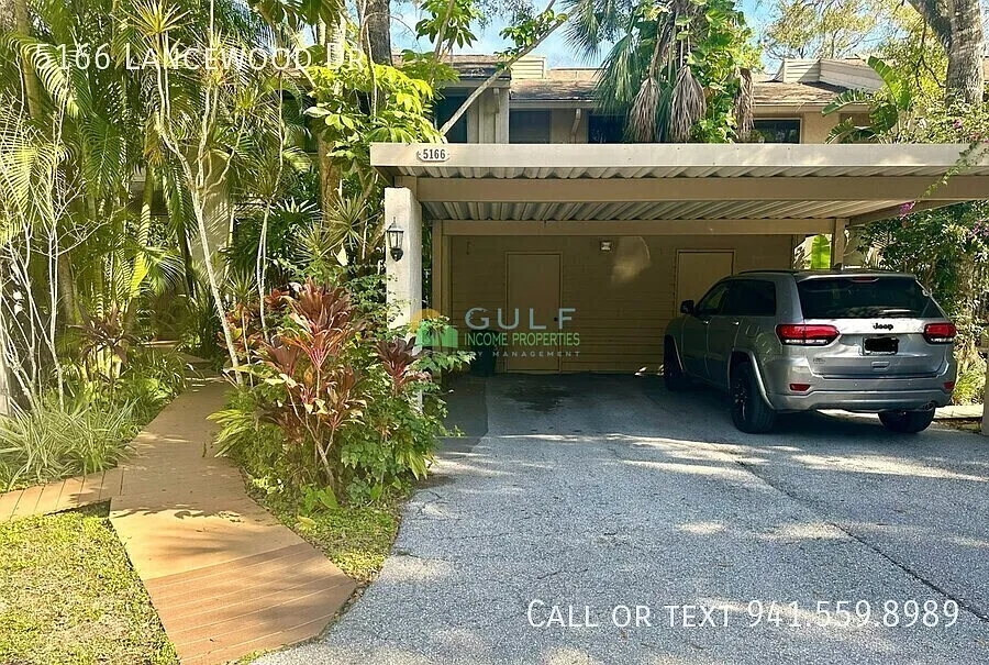 Building Photo - 5166 Lancewood Dr