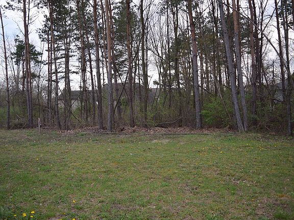 4th image of 495 Hamilton Ct Lot 9