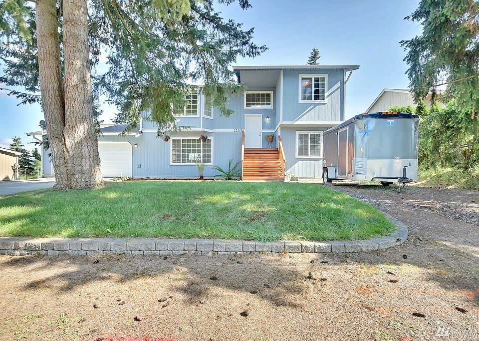 1st image of 22218 Cedarview Dr E