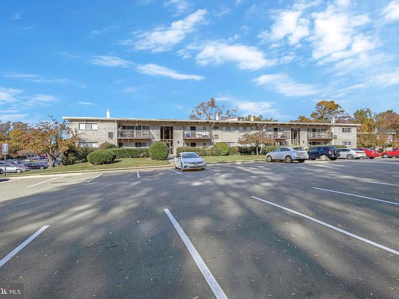 4th image of 4965 Americana Dr APT 103