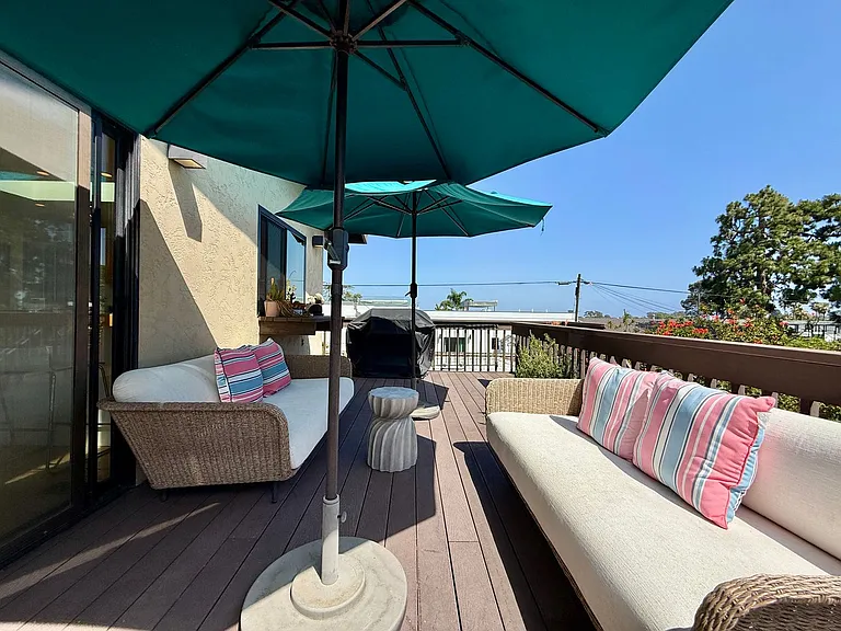 4221 Hill St — Photo 32