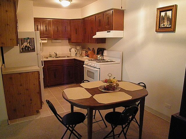 2nd image of 865 Westmoreland Dr APT 20