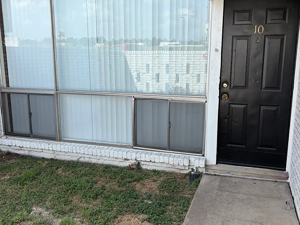 20 W Adams Ave #10