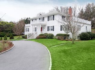 2 Rolling Hills Ln, Harrison, NY 10528