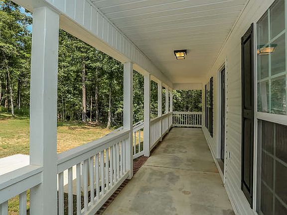 3rd image of 114 Bridle Creek Ln