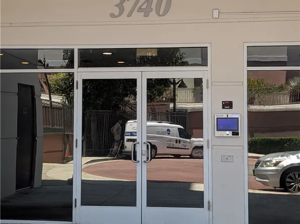 3740 Santa Rosalia Dr, Los Angeles, CA 90008