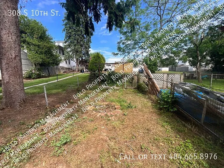 308 S 10th St — Photo 6