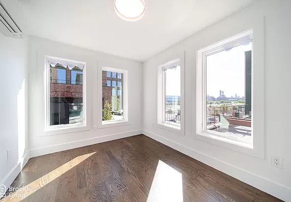 4th image of 17 Kent Ave #1K