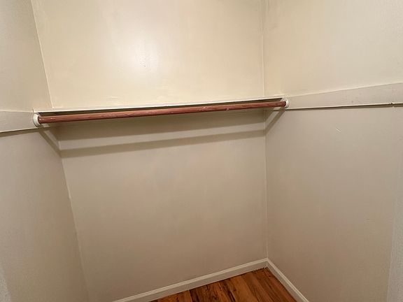 5th image of 2-2071 Clinton Ave