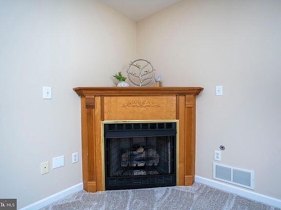 5th image of 102 Kenley Ct
