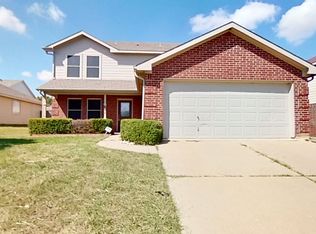 401 Centennial Pl, Crowley, TX 76036