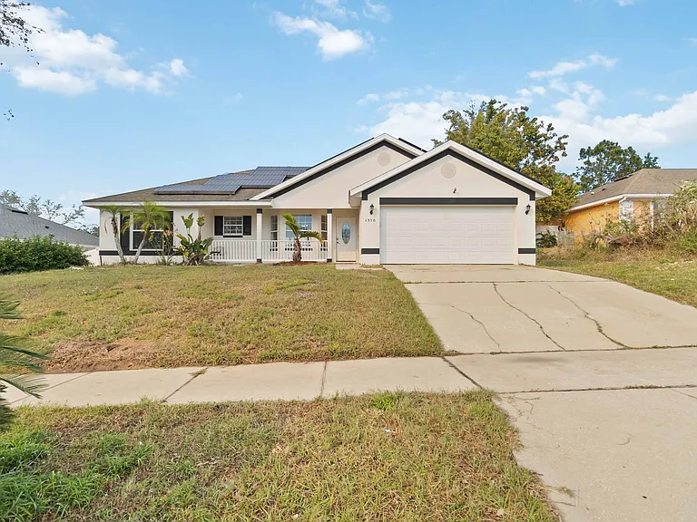 1350 Willow Wind Dr — Photo 2