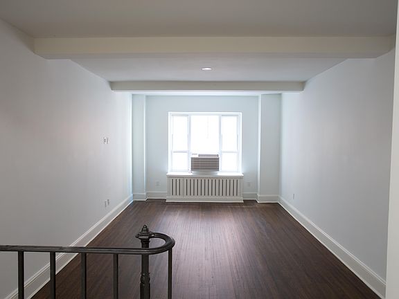 4th image of 501 W 113th St APT 601