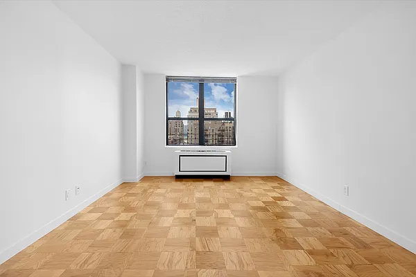 Rented by Cooper & Cooper Real Estate | media 29