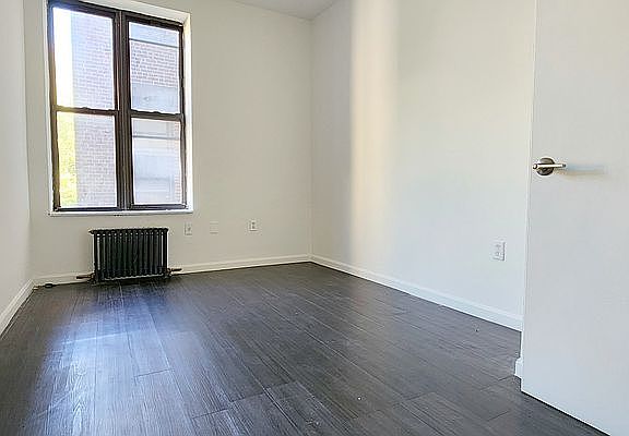 3rd image of 301 W 21st St #3W
