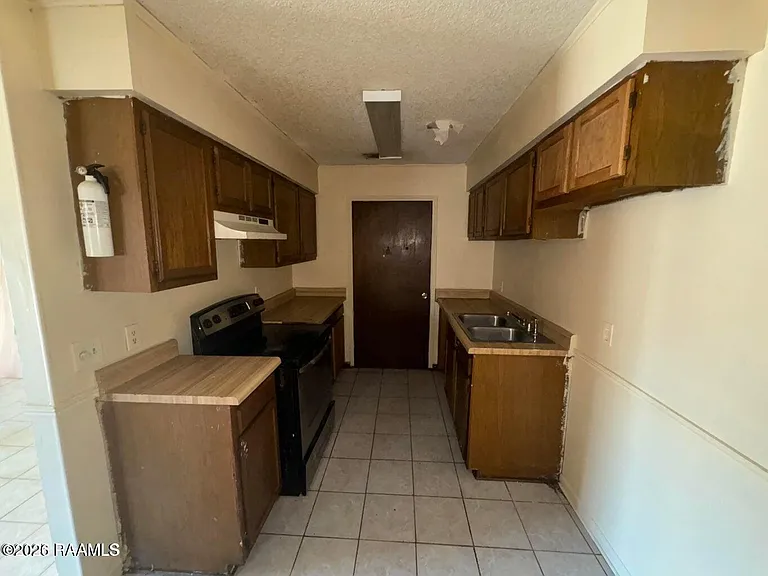607 Marigny Cir #C — Photo 3